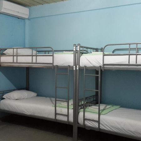 Kampung Bule Hostel Labuan Bajo Ngoại thất bức ảnh